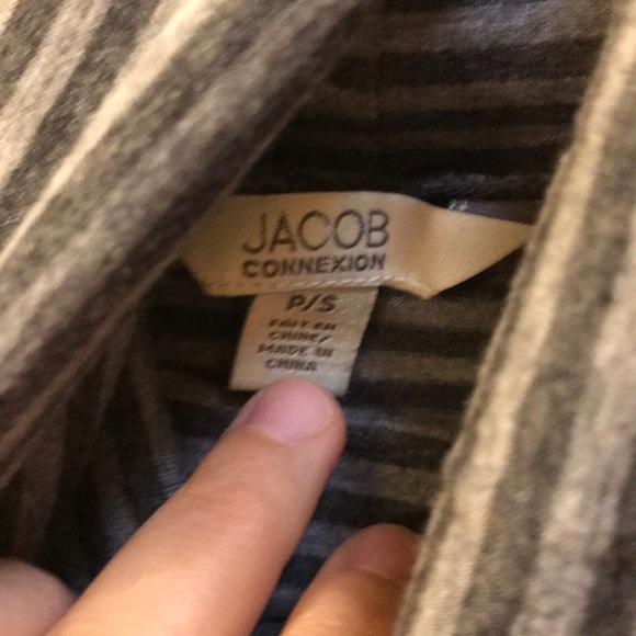 Gray striped turtle neck - Picture 3 of 3